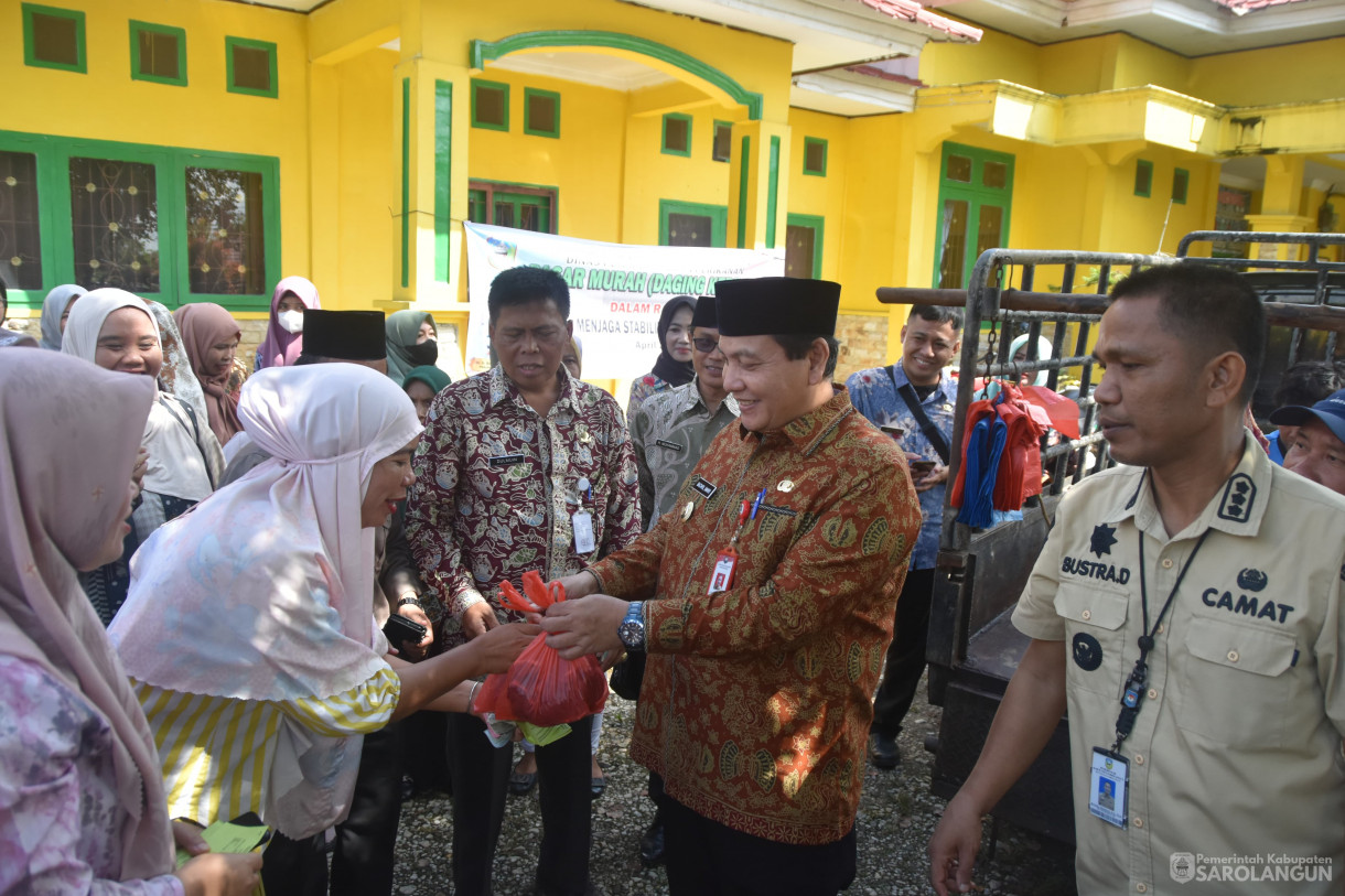 04 April 2024 - Operasi Pasar Murah Daging Kerbau Di Kantor Camat Sarolangun