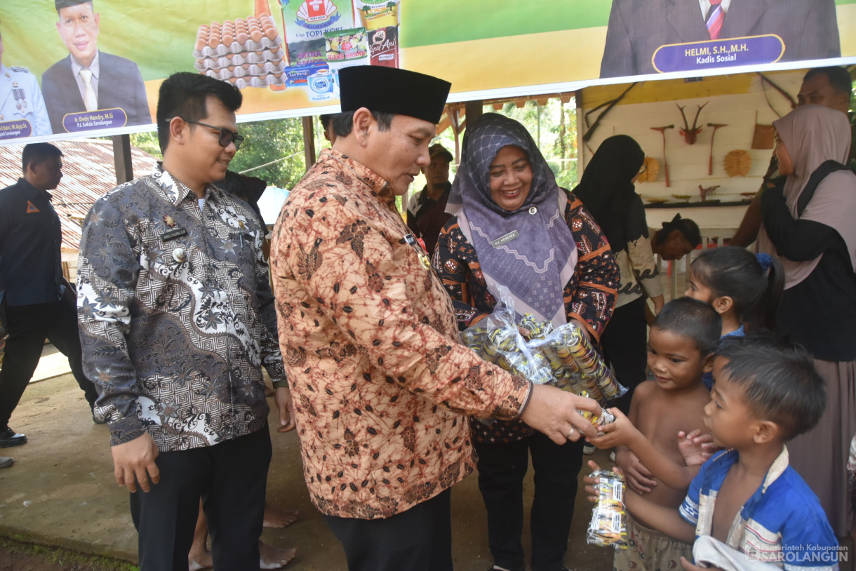 11 Juli 2024 - Penyerahan Bantuan Bantuan Untuk Warga Suku Anak Dalam, Bertempat di Desa Pulau Lintang Kecamatan Bathin VIII