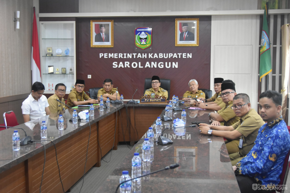 22 April 2024 - Rapat TPID Via Zoom Meeting Di Ruang Pola Utama Kantor Bupati Sarolangun