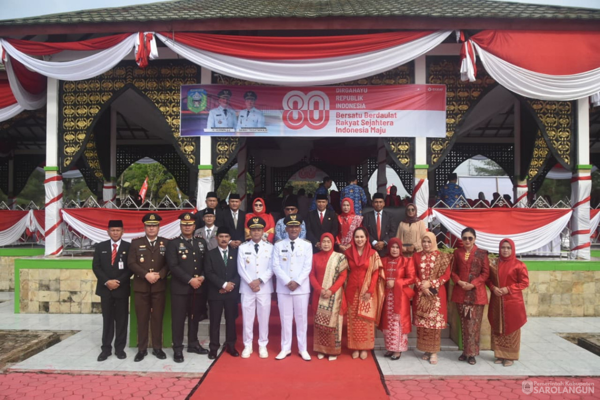 17 Agustus 2025&nbsp; Upacara Peringatan HUT RI ke 80 di Lapangan Gunung Kembang