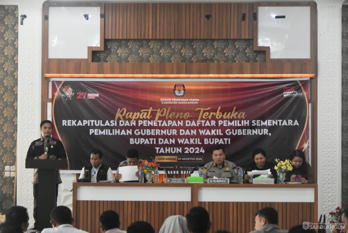 10 Agustus 2024 -&nbsp;Rapat Pleno Daftar Pemilih Sementara Pemilihan Gubernur dan Wakil Gubernur, Bupati dan Wakil Bupati, Bertempat Aula Hotel Golden Sarolangun