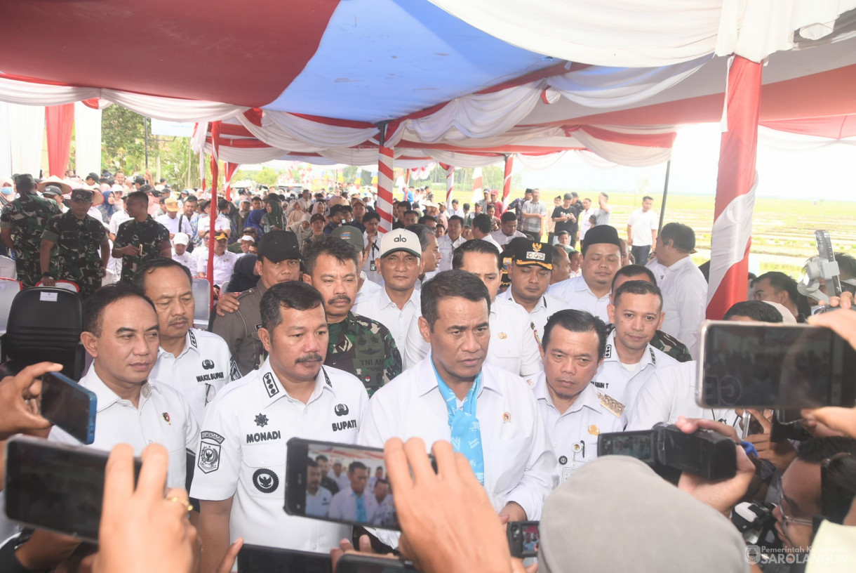 23 Juli 2025 - Kunjungan Kerja Menteri Pertanian RI Dalam Rangka Mendukung Pelaksanaan Program Swasembada pangan di Desa Tanjung Mudo Kecamatan Sitinjau Laut Kabupaten Kerinci