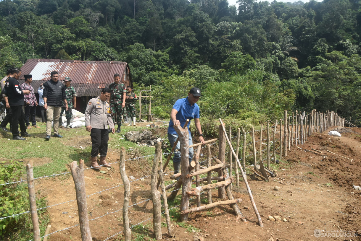 9 Agustus 2025 - Penanaman Bibit Jagung Dalam Rangka Program Ketahanan Pangan di Desa Bathin Pengambang Kecamatan Batang Asai