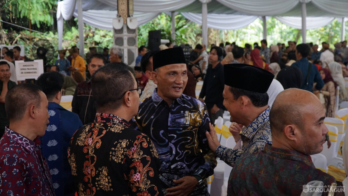 25 April 2026 Bupati Sarolangun menghadiri acara Halal Bihalal Masyarakat Perantau Sumbagsel di Griya Agung Jalan Demang Lebar Daun Kota Palembang