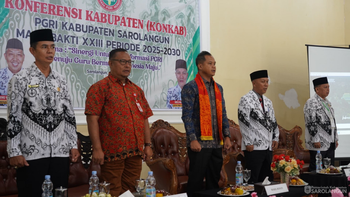 19 Juni 2025 -&nbsp;Membuka kegiatan Konfrensi Kabupaten PGRI Kabupaten Sarolangun masa Bakti XXIII Periode 2025 sd 2030