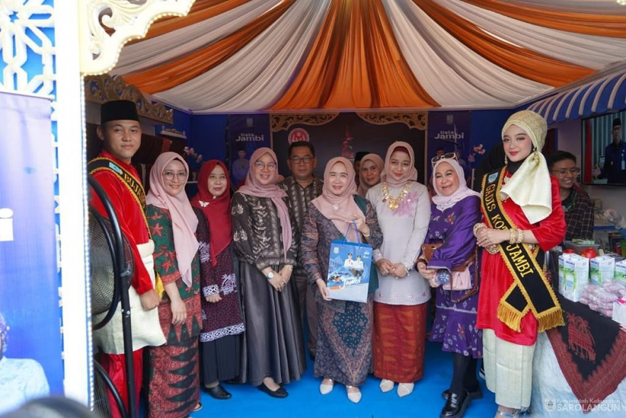 Pembukaan Bazar dan Pameran MTQ Ke 52 Tingkat Provinsi