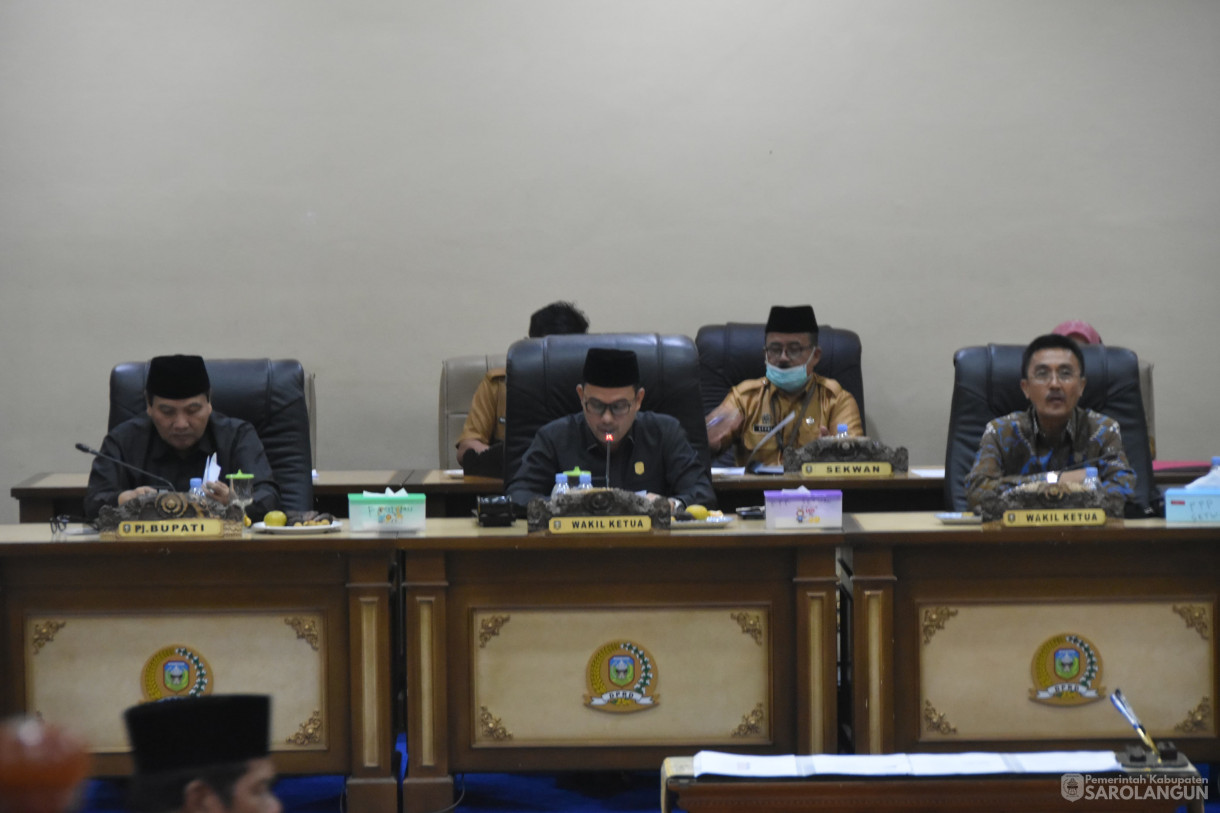 5 Desember 2023 - Rapat Paripurna Tingkat 2 Laporan Banggar Dan Penandatanganan Persetujuan Bersama Terhadap Rancangan Peraturan Daerah APBD Kabupaten Sarolangun Tahun Anggaran 2024