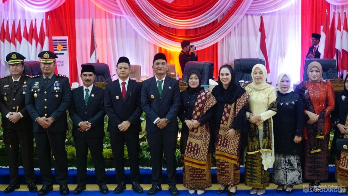 15 Agustus 2025 -&nbsp;Mendengarkan dan Menyaksikan Sidang Tahunan MPR RI Dan Pidato Kenegaraan Presidan RI Dalam Rangka HUT KE 80 Kemerdekaan RI Dalam Sidang Bersama DPR DPD RI