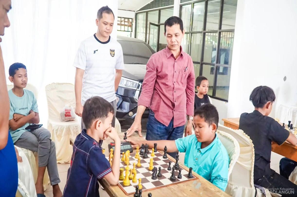 14 Juni 2026 Wakil Bupati Sarolangun Membuka Kejuaraan Catur Junior tingkat SD Kab. Sarolangun di Rumah Dinas Wakil Bupati Sarolangun