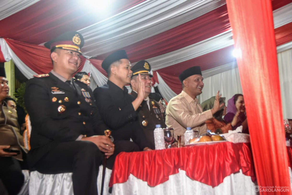 16 Agustus 2025&nbsp; Pawai Obor di Depan Rumah Dinas Bupati Sarolangun