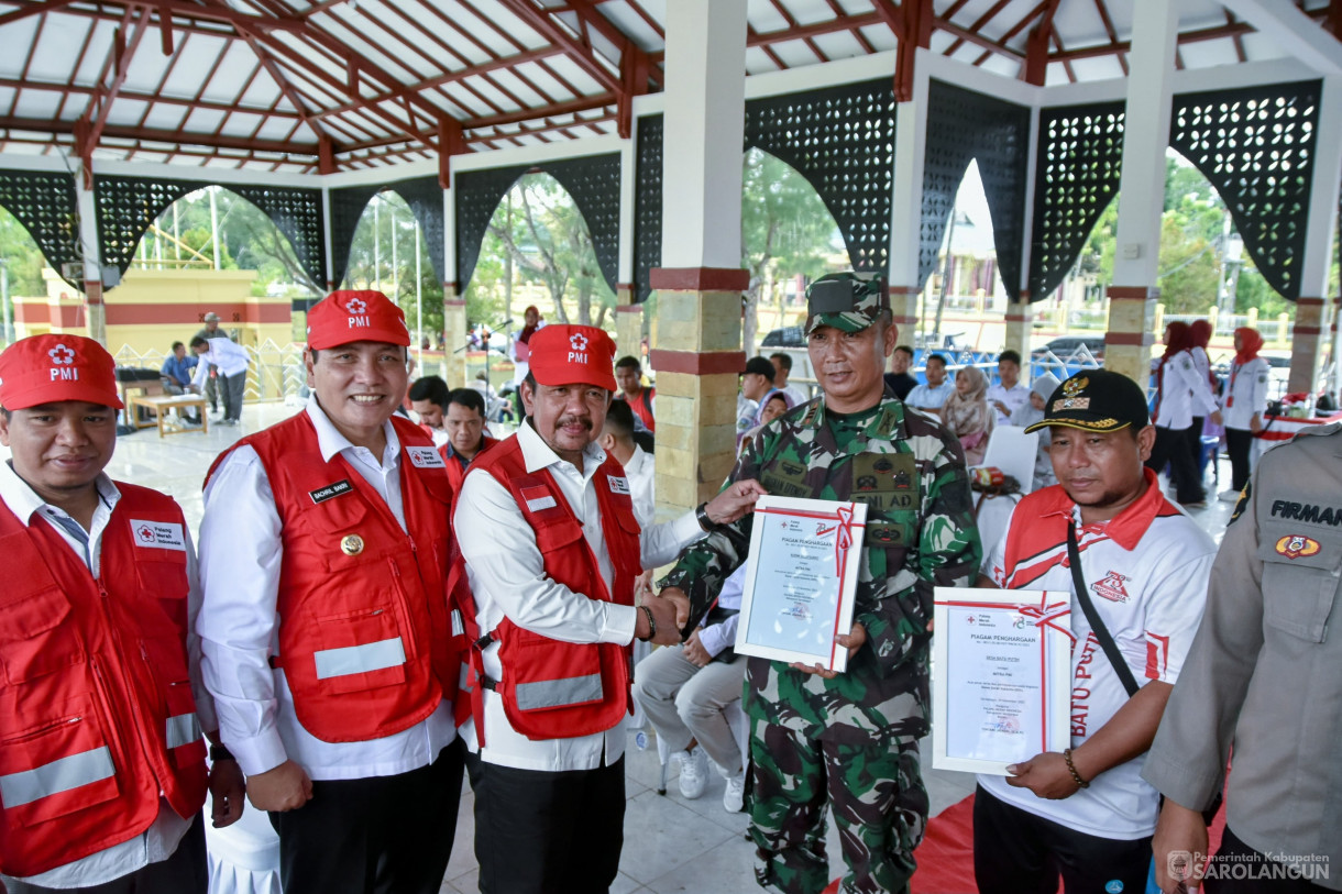 19 November 2023 - Penjabat Bupati Sarolangun Menghadiri Apel Dirgahayu Palang Merah Indonesia di Lapangan Gunung Kembang Sarolangun