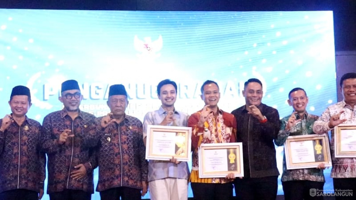 Malam penganugerahan PPID keterbukaan informasi Publik Tingkat Kab kota Provinsi Jambi Tahun 2025