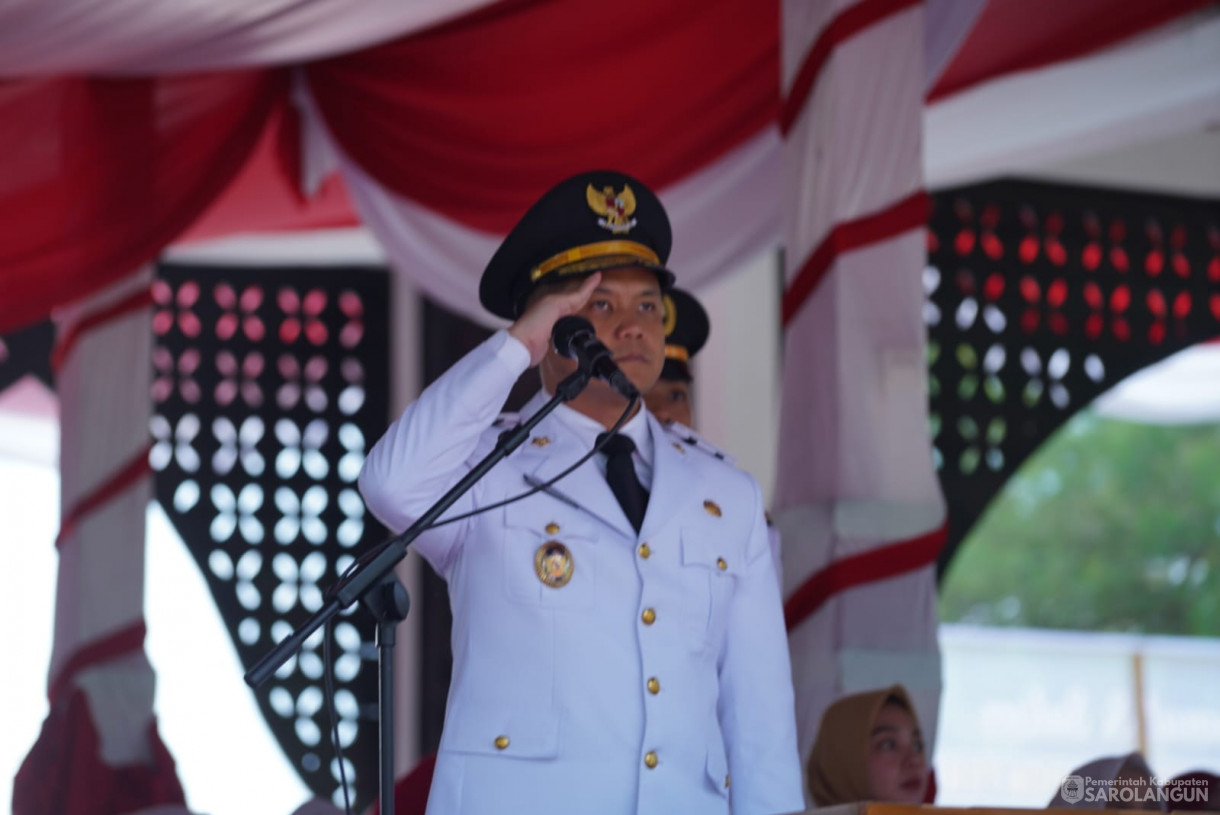 17 Agustus 2025&nbsp; Upacara Penurunan Bendera Merah Putih Bertempat di lapangan Gunung Kembang