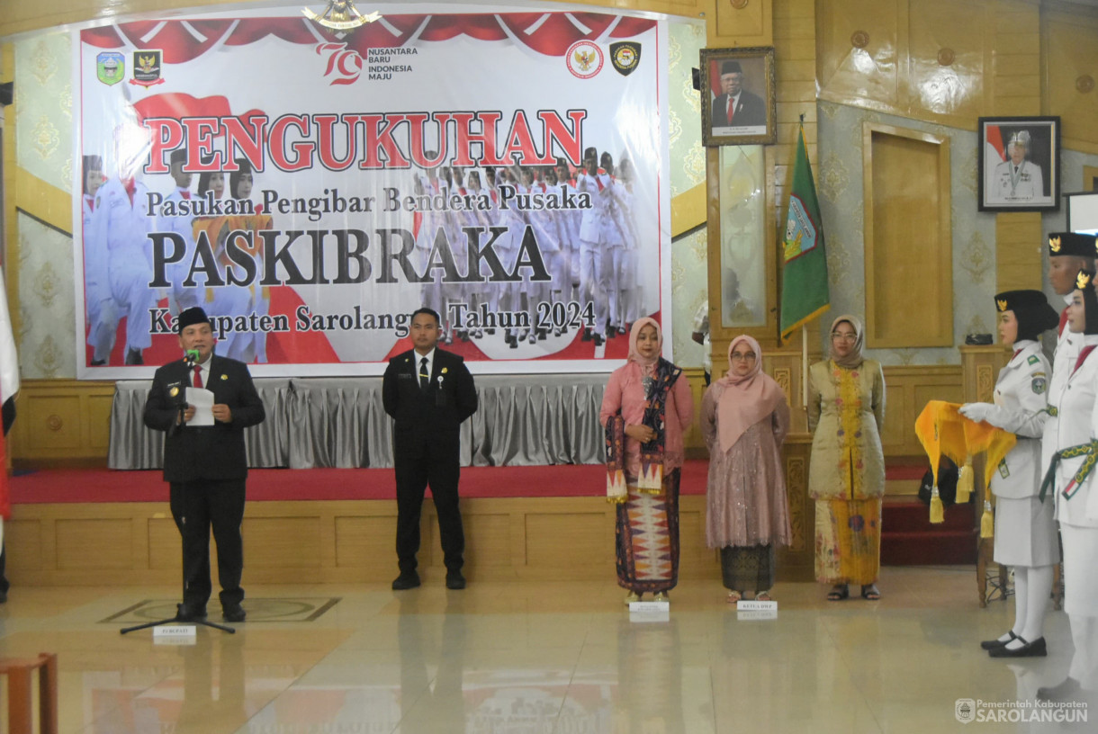 15 Agustus 2024 -&nbsp;Pengukuhan Pasukan Pengibar Bendera Pusaka, Bertempat di Aula Utama Kantor Bupati Sarolangun