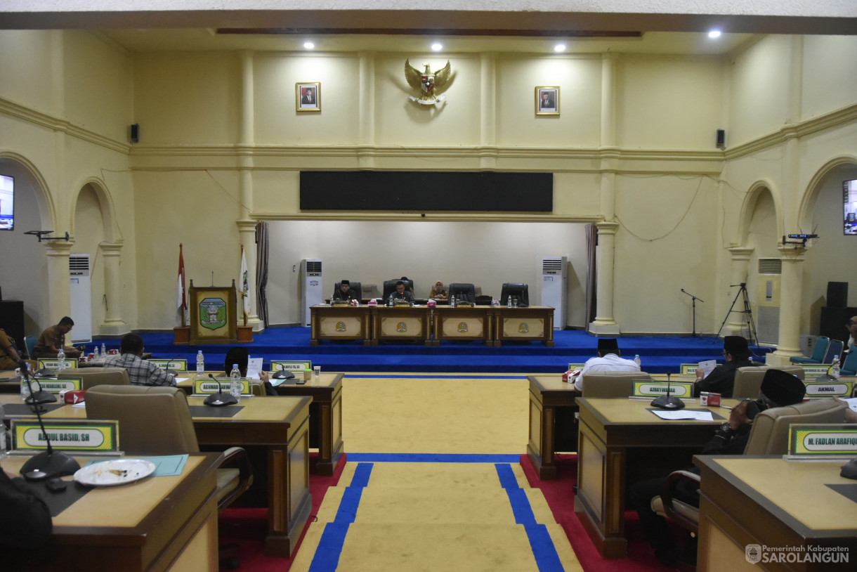 11 Juni 2024 -Rapat Paripurna Di Gedung DPRD Sarolangun