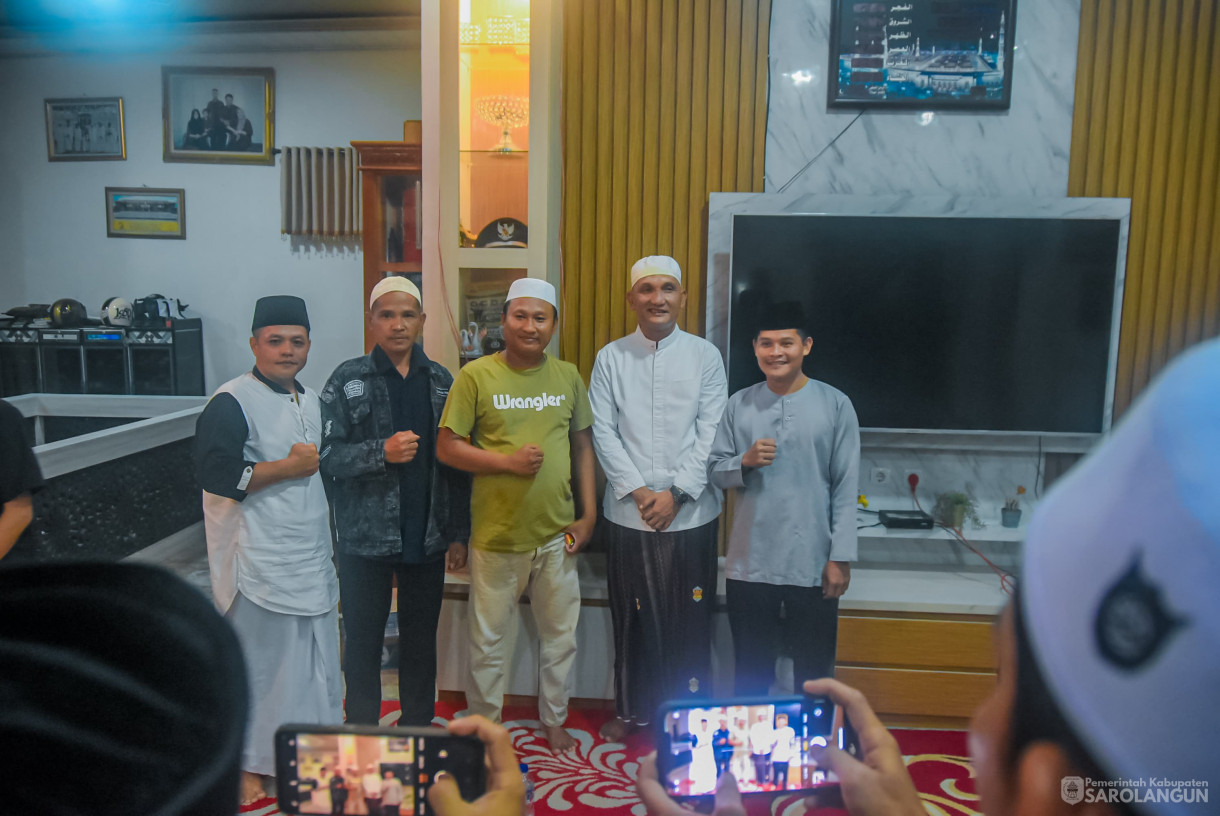 25 Maret 2025 -&nbsp;Buka Bersama Di Kediaman Anggota DPRD Dapil IV Bapak H. Tabroni, Dilanjutkan Safari Ramadhan di Masjid Al Muhajirin Desa Pekan Gedang Kecamatan Batang Asai