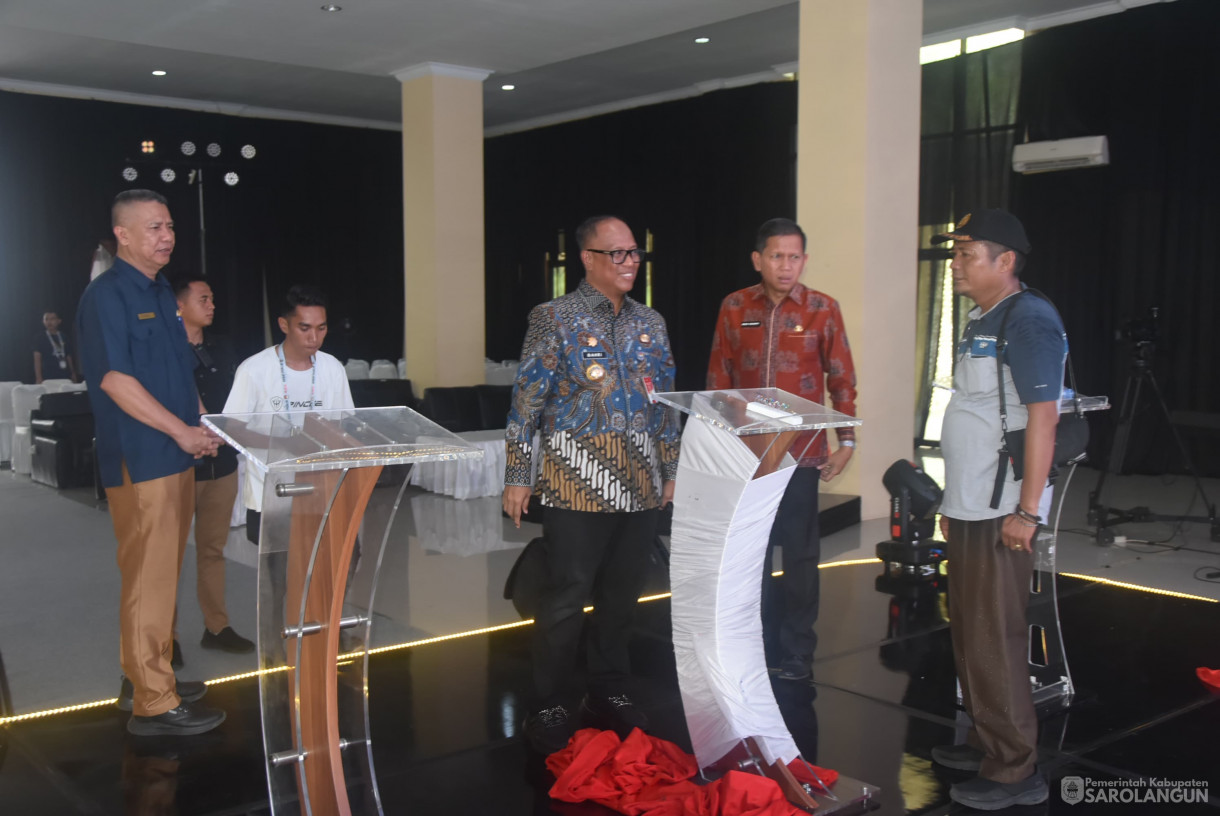 16 November 2024 - Monitoring Persiapan Jelang Debat Pemilihan Bupati dan Wakil Bupati Sarolangun, Bertempat di Gedung LPTQ Sarolangun