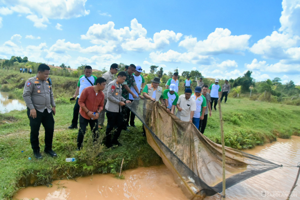 12 Juni 2024 - Meninjau Kolam Ikan Di Desa Monti Kecamatan Limun