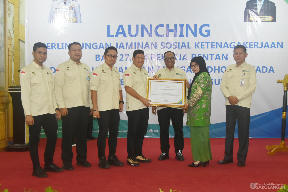 6 November 2024 -&nbsp;Launching Perlindungan Jaminan Sosial Ketenagakerjaan Bagi Pekerja Rentan Desa Kelurahan Dan Petugas Adhoc Pilkada Di Kabupaten Sarolangun, Bertempat di Ruang Aula Utama Kantor Bupati Sarolangun