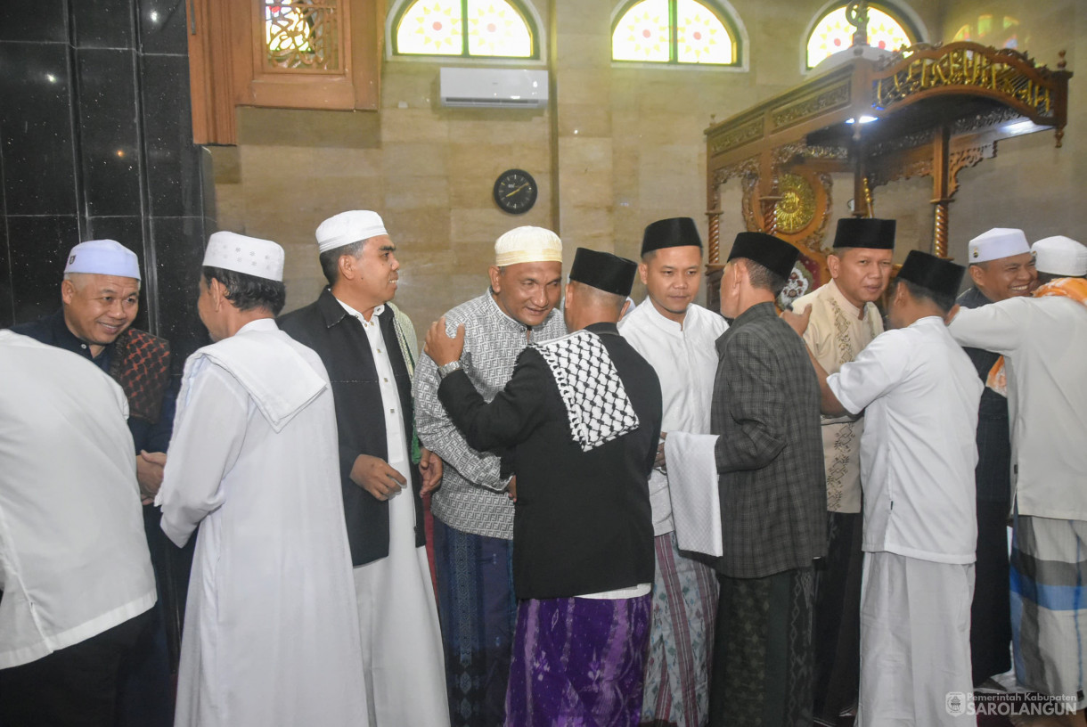 6 Juni 2025 -&nbsp;Sholat Idul Adha dan Penyerahan Sapi Kurban dari Bapak Presiden RI Bapak Prabowo Subianto kepada Panitia Qurban Masjid Assulthon Sarolangun