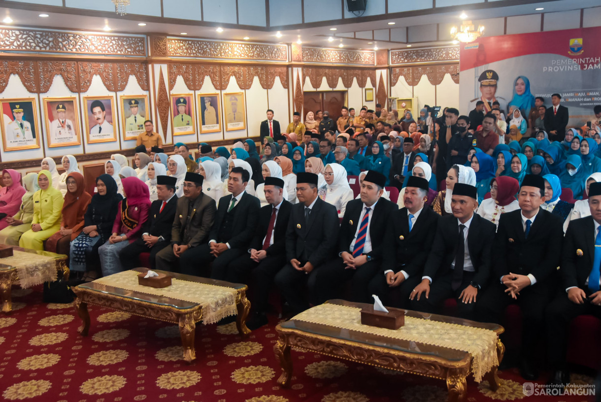 10 Maret 2025 - Pelantikan Ketua TP PKK, Bunda PAUD, Ketua Dekranasda Se Provinsi Jambi Bertempat di Auditorium Rumah Dinas Gubernur Jambi