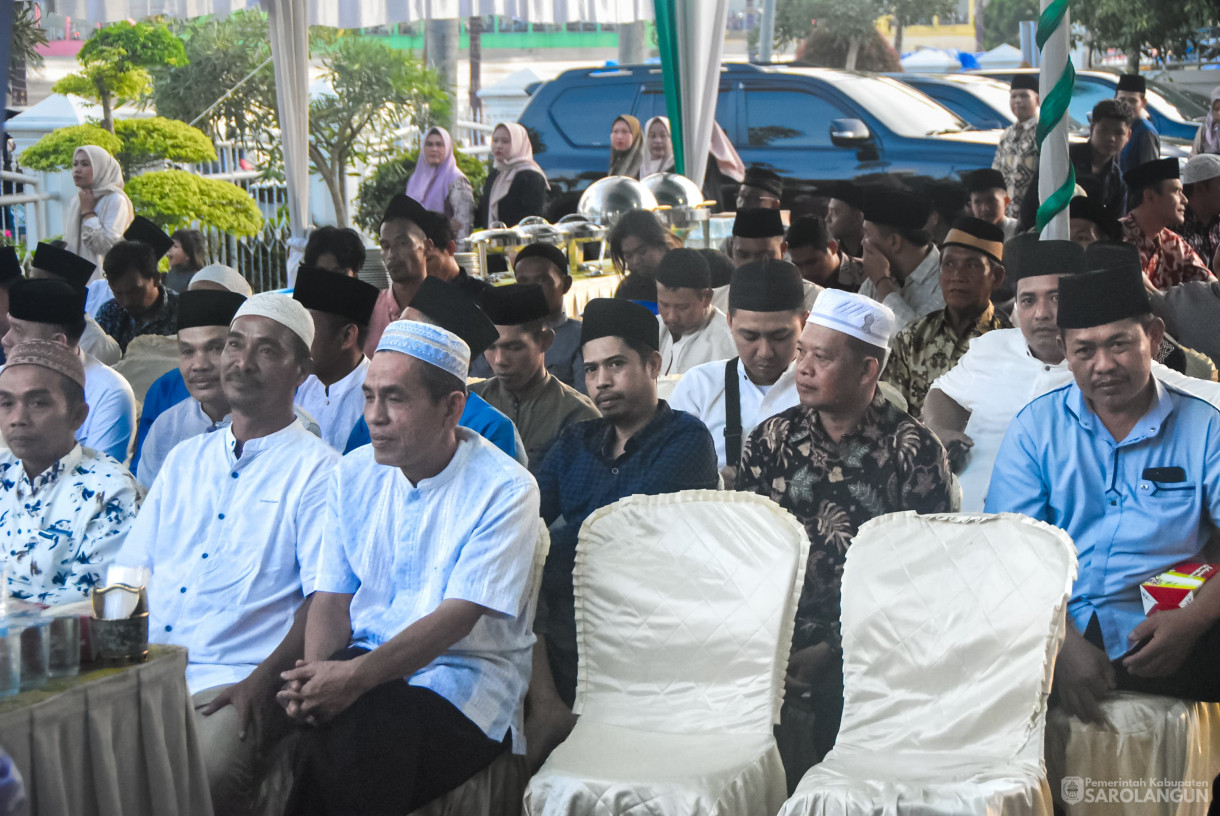 26 Maret 2025 - Buka Bersama Tokoh Masyarakat di Rumah Dinas Bupati Sarolangun