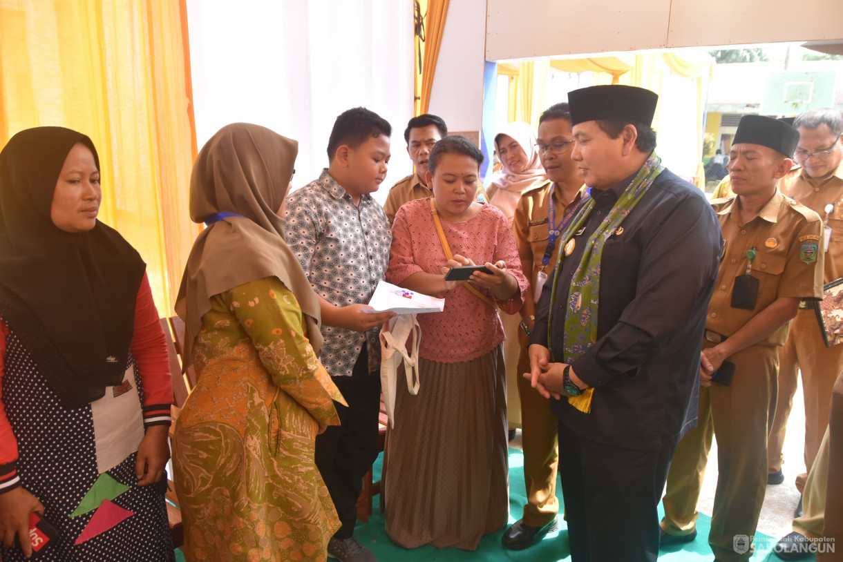 24 Juni 2024 - Launching PPDB, Penerimaan Peserta Didik Baru Kabupaten Sarolangun, Bertempat di SMPN 3 Sarolangun Kecamatan Singkut