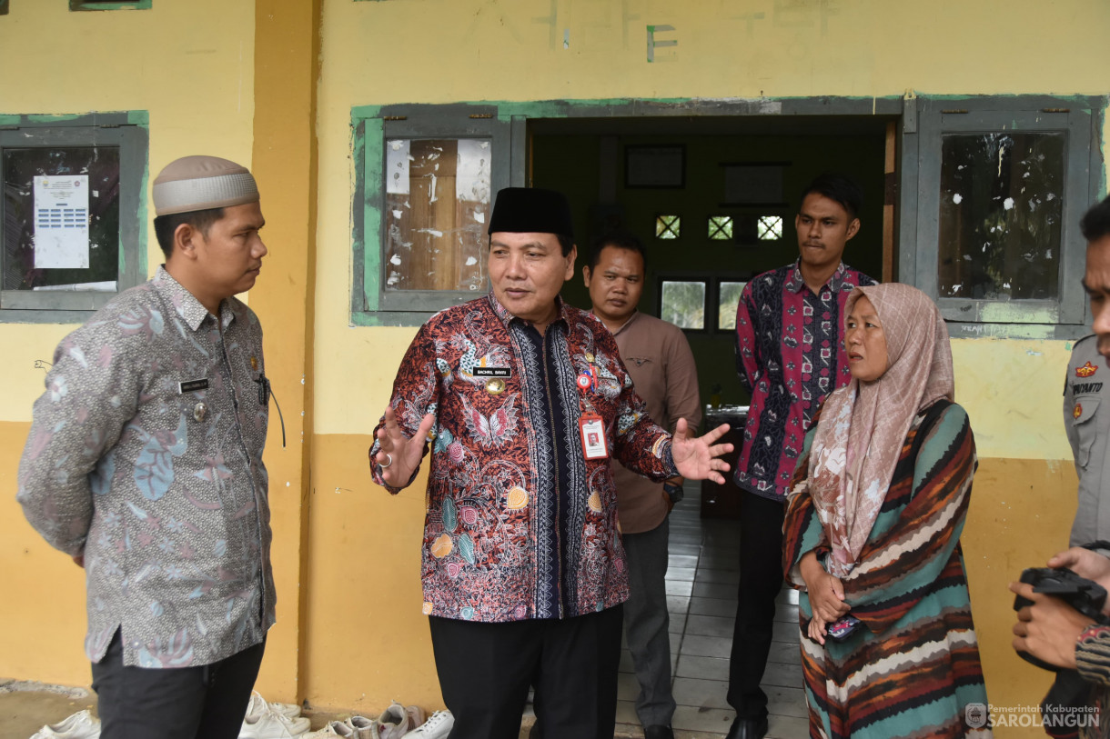 21 Maret 2024 - Meninjau Kegiatan Belajar Mengajar Dan Melihat Kondisi Jalan Di SMAN 10 Sarolangun