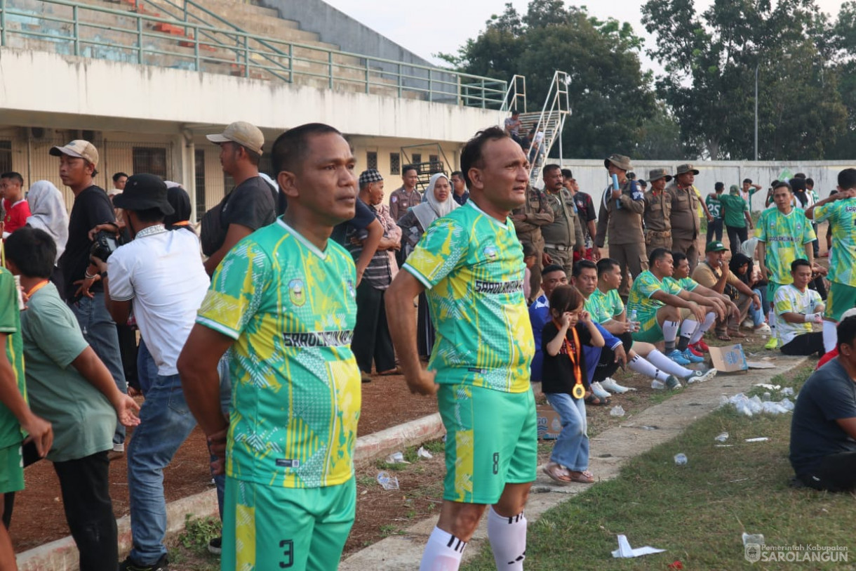 8 Agustus 2025&nbsp; Pertandingan Sepakbola Antara Pemerintah Kabupaten Sarolangun dengan Pemerintah Kabupaten Batanghari Sekaligus Pertandingan Final Liga Askab di Lapangan GOR Sarolangun