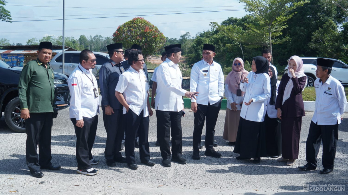 3 Desember 2025&nbsp; Peninjauan Sekaligus Pengguntingan Pita Kantor Baznas Mikrofinance Desa