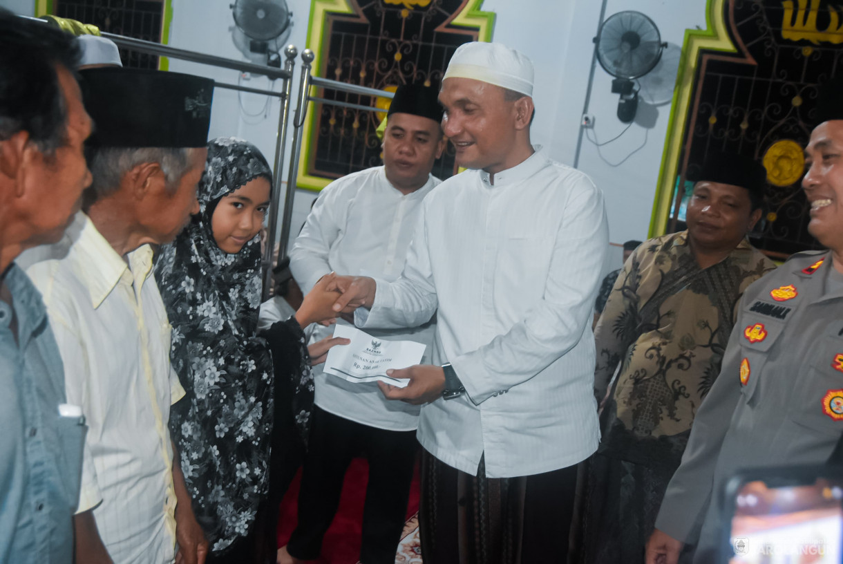 25 Maret 2025 -&nbsp;Buka Bersama Di Kediaman Anggota DPRD Dapil IV Bapak H. Tabroni, Dilanjutkan Safari Ramadhan di Masjid Al Muhajirin Desa Pekan Gedang Kecamatan Batang Asai