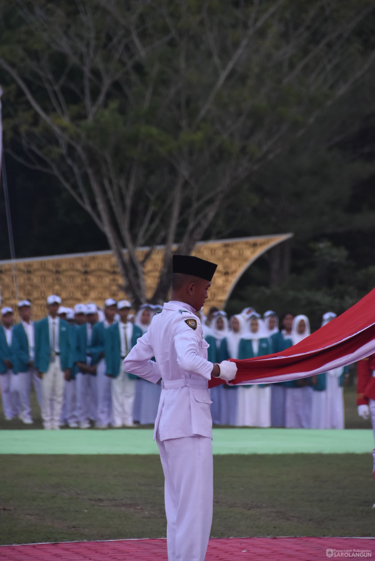 17 Agustus 2024 -&nbsp;Upacara Penurunan Bendera Merah Putih Dalam Rangka HUT RI Ke 79, Bertempat di Lapangan Gunung Kembang Sarolangun