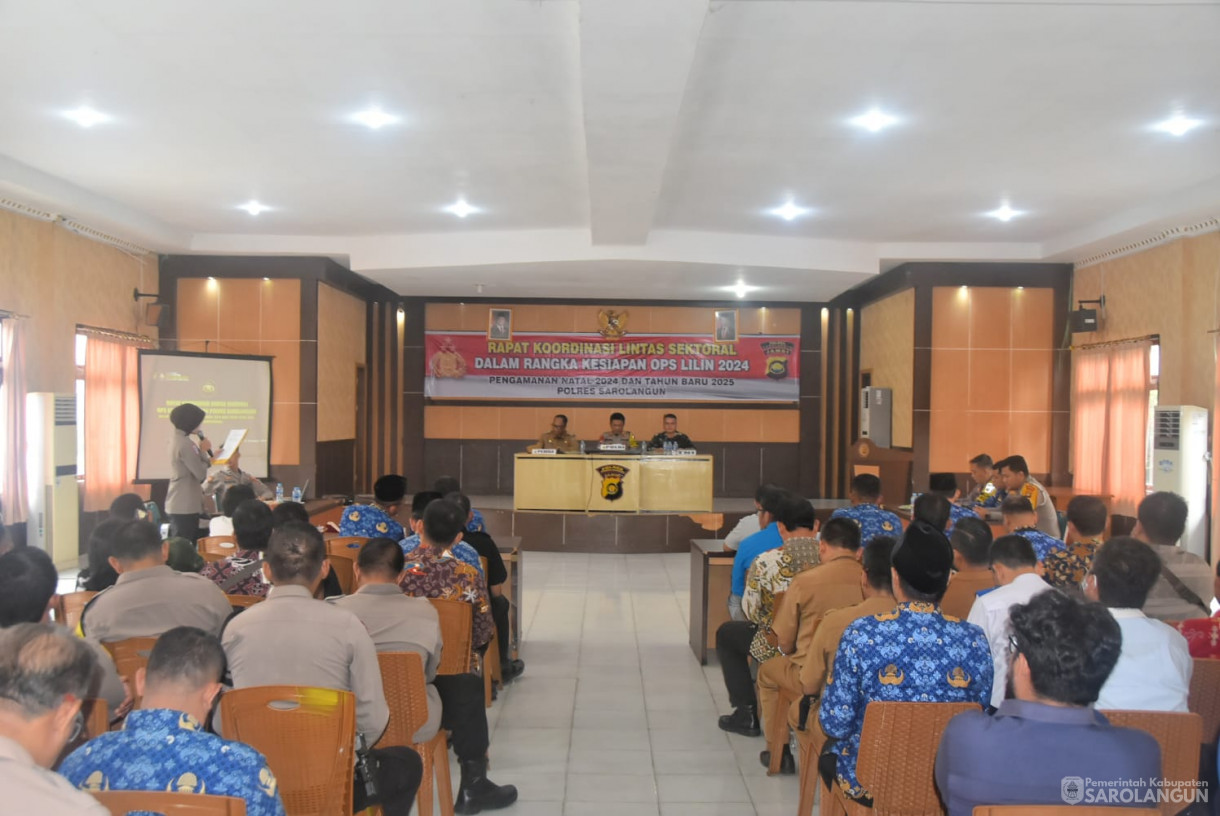 17 Desember 2024 - Rapat Koordinasi Lintas Sektoral Dalam Rangka Kesiapan OPS Lilin di Aula Polres Sarolangun