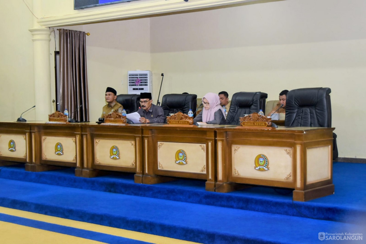 16 Juni 2025 -&nbsp;Rapat Paripurna Tingkat I Tahap II Penyampaian Pandangan Umum Fraksi Fraksi DPRD Terhadap Ranperda Pertanggungjawaban Pelaksanaan APBD Kabupaten Sarolangun