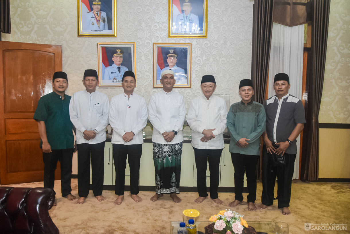 26 Maret 2025 - Buka Bersama Tokoh Masyarakat di Rumah Dinas Bupati Sarolangun