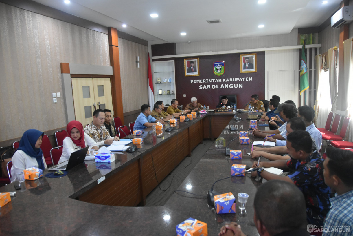 4 Juni 2024 - Rapat Rencana Pembangunan Tugu Biduk Di Ruang Pola Utama Kantor Bupati Sarolangun