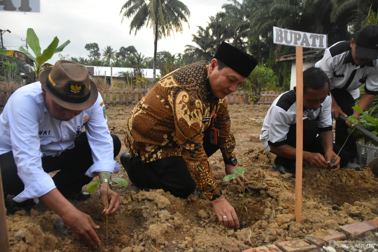 20 Desember 2023 - Penanaman Terong Di Desa Pematang Kolim