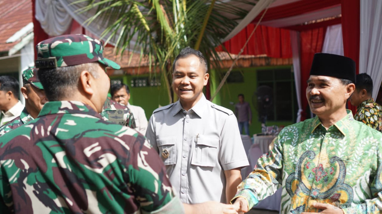 Peninjauan Pangdam Tuangku Imam Bonjol Di Batalyon Infrantri TP 896 Serumpun Pseko