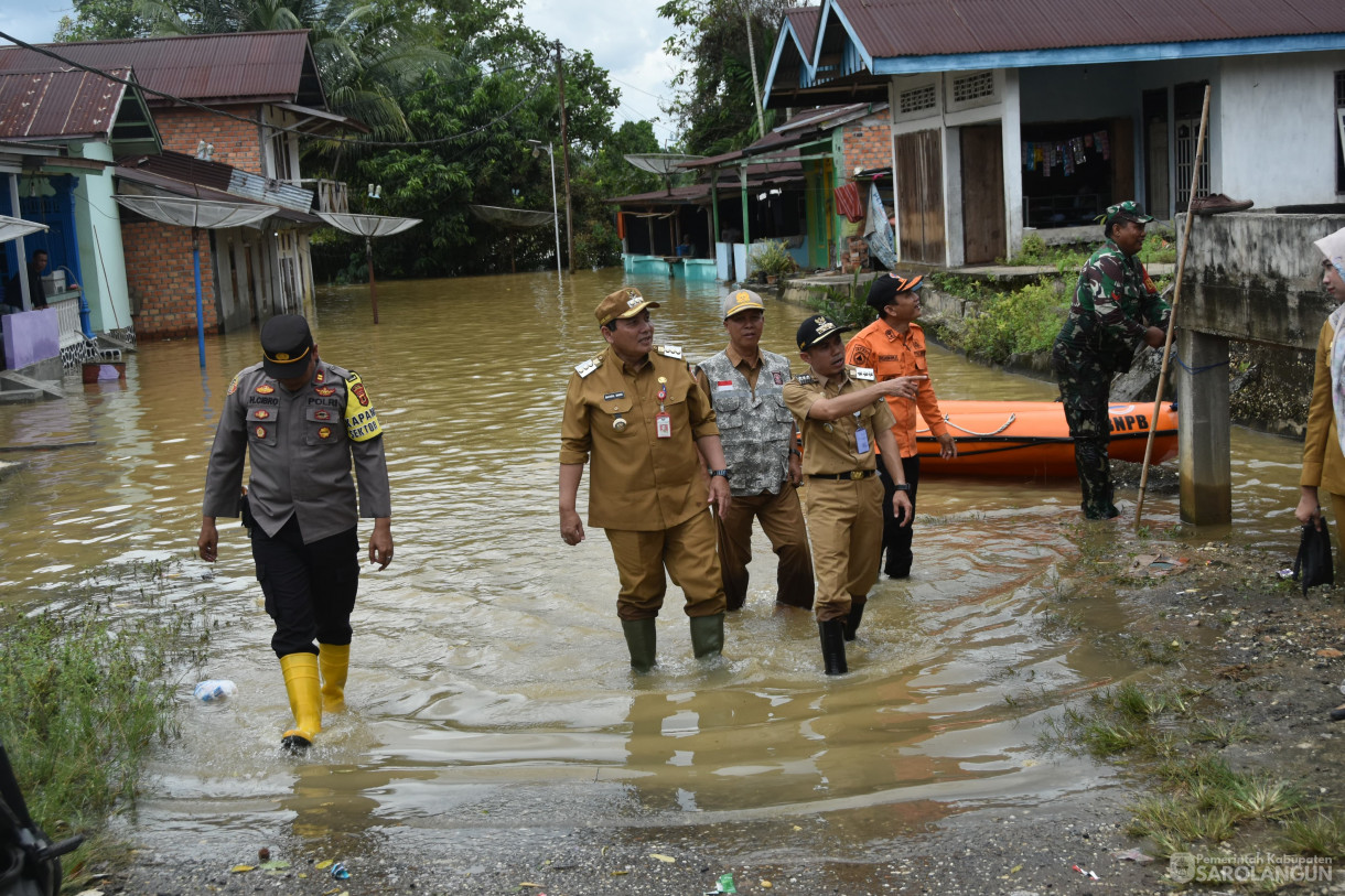 16 Januari 2024 - Meninjau Lokasi Terdampak Banjir, Pos Banjir, Dan Dapur Umum Di Kecamatan Pauh