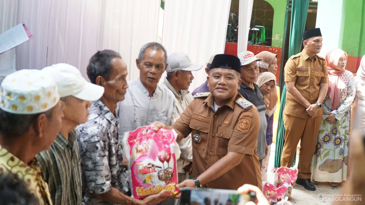 10 Februari 2026 Berbagi Sembako Ramadhan oleh Persatuan Keluarga Besar Kampar Sarolangun bertempat di Madrasah Al Mukarramah Sarolangun