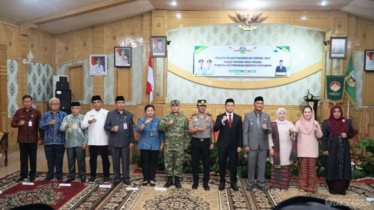 8 Mei 2026 Pelantikan dan Pengambilan Sumpah Janji Pejabat Pimpinan Tinggi Pratama di Lingkungan Pemerintah Kabupaten Sarolangun.