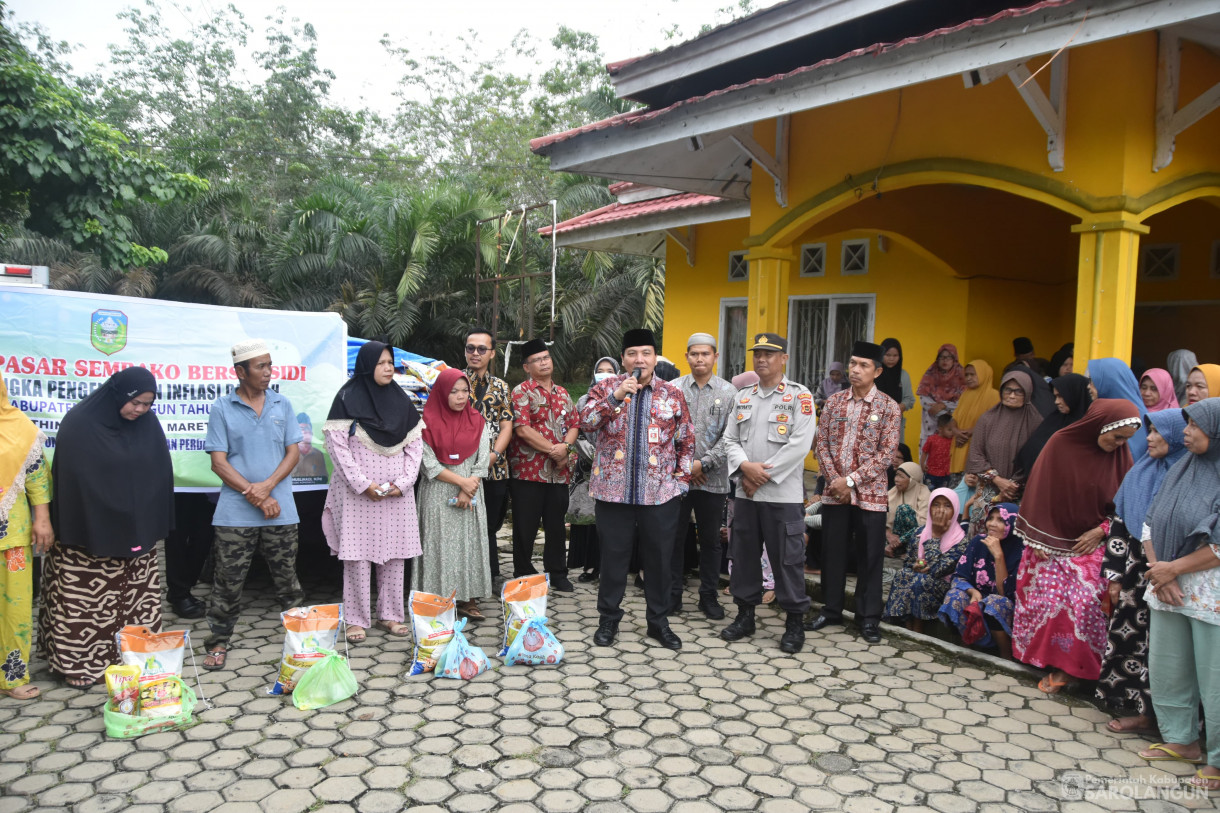 21 Maret 2024 - Operasi Pasar Sembako Bersubsidi Dalam Rangka Pengendalian Inflasi Di Kantor Camat Bathin VIII