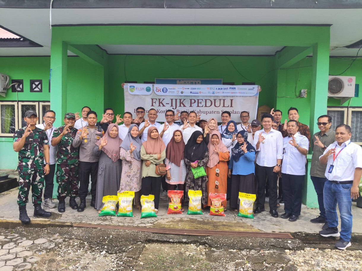 13 Mei 2026 Penyerahan Bantuan Masyarakat Terdampak Banjir dengan Forum Komunikasi Industri Jasa Keuangan Provinsi Jambi