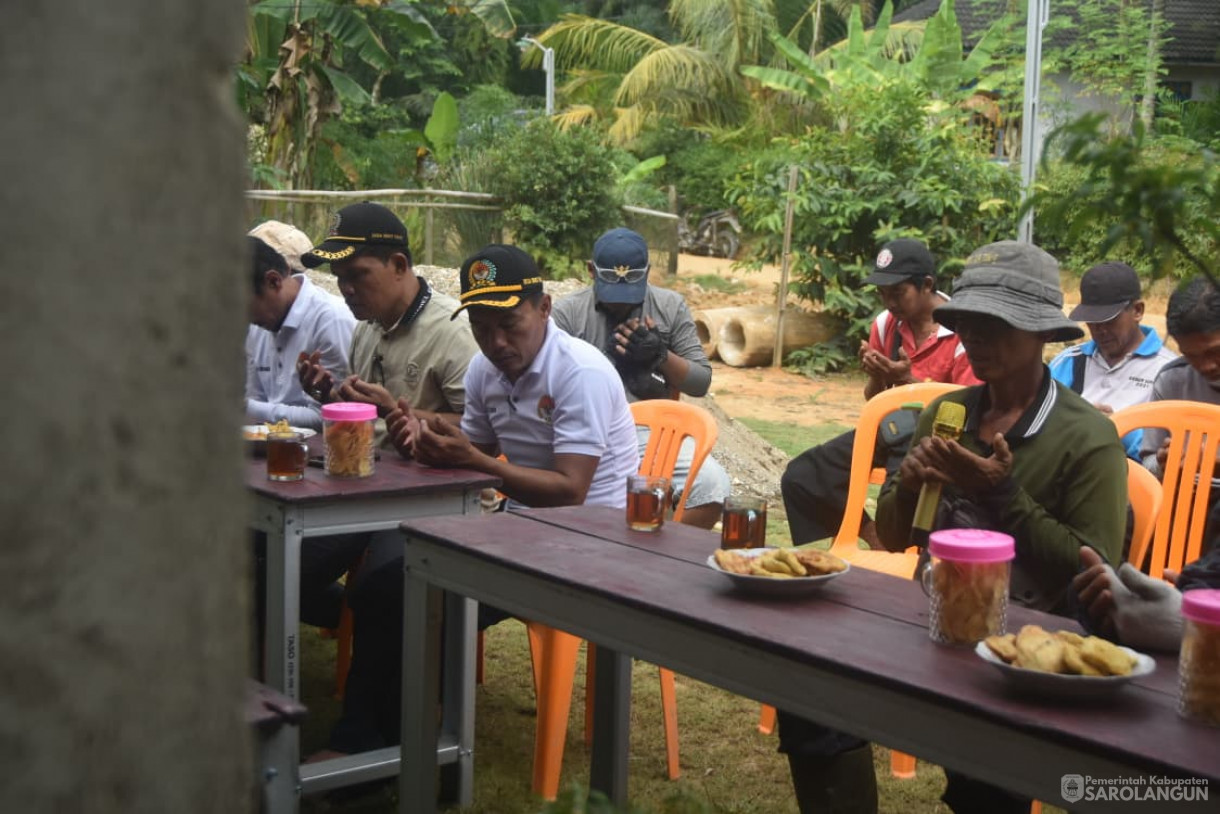 5 November 2025 Gotong Royong di Desa Bukit Suban Kecamatan Air Hitam