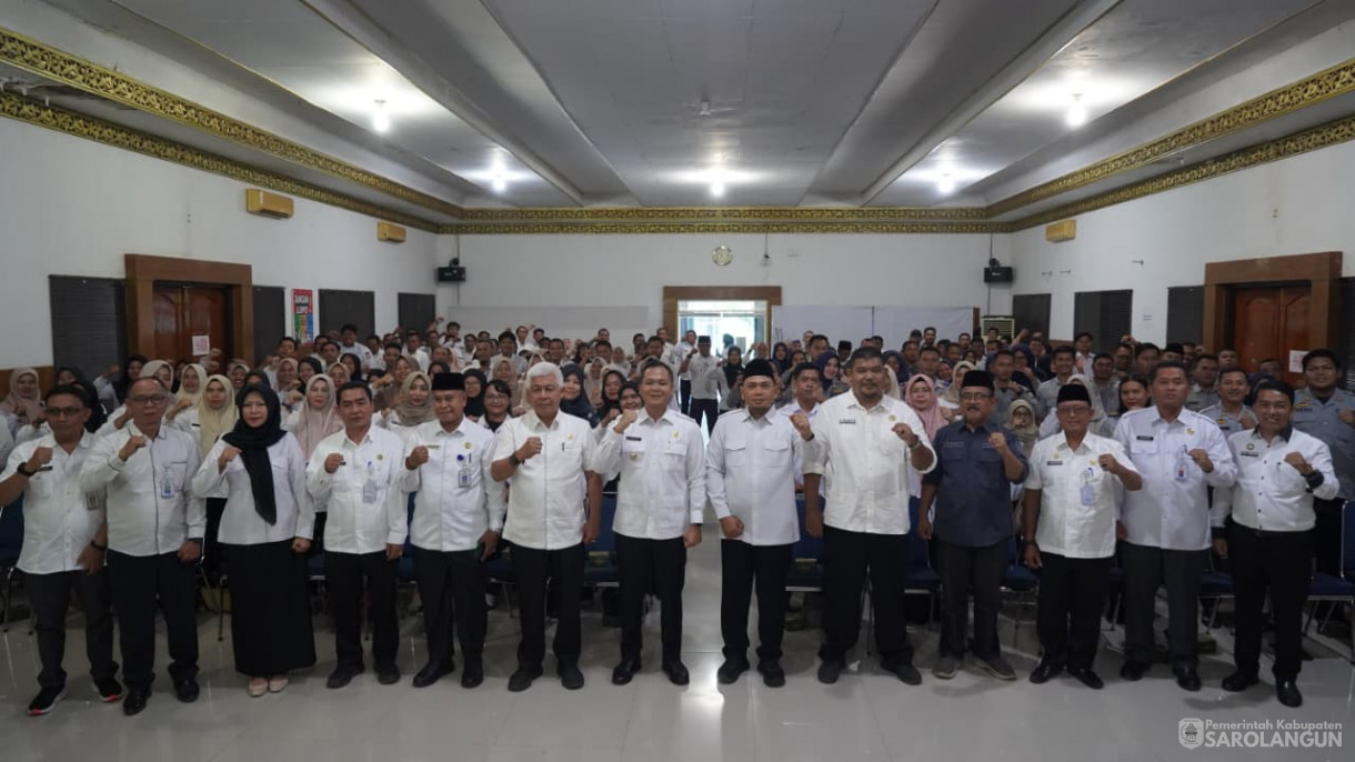 10 September 2025&nbsp; Kegiatan Penguatan HAM Bagi ASN Di aula Bappeda kabupaten Sarolangun