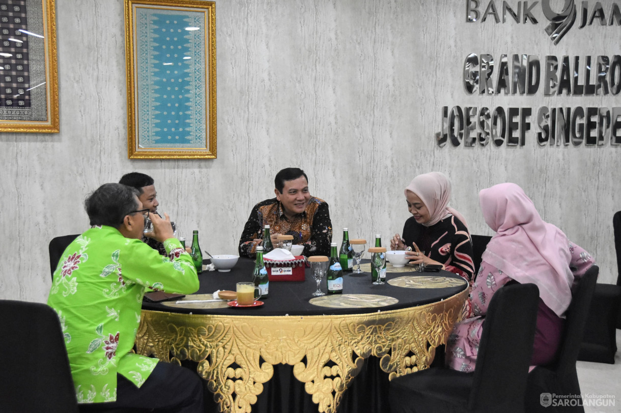 26 November 2023 - Rapat Umum Pemegang Saham Bank Pembangunan Daerah Jambi Di Mahligai Bank Pembangunan Daerah Jambi