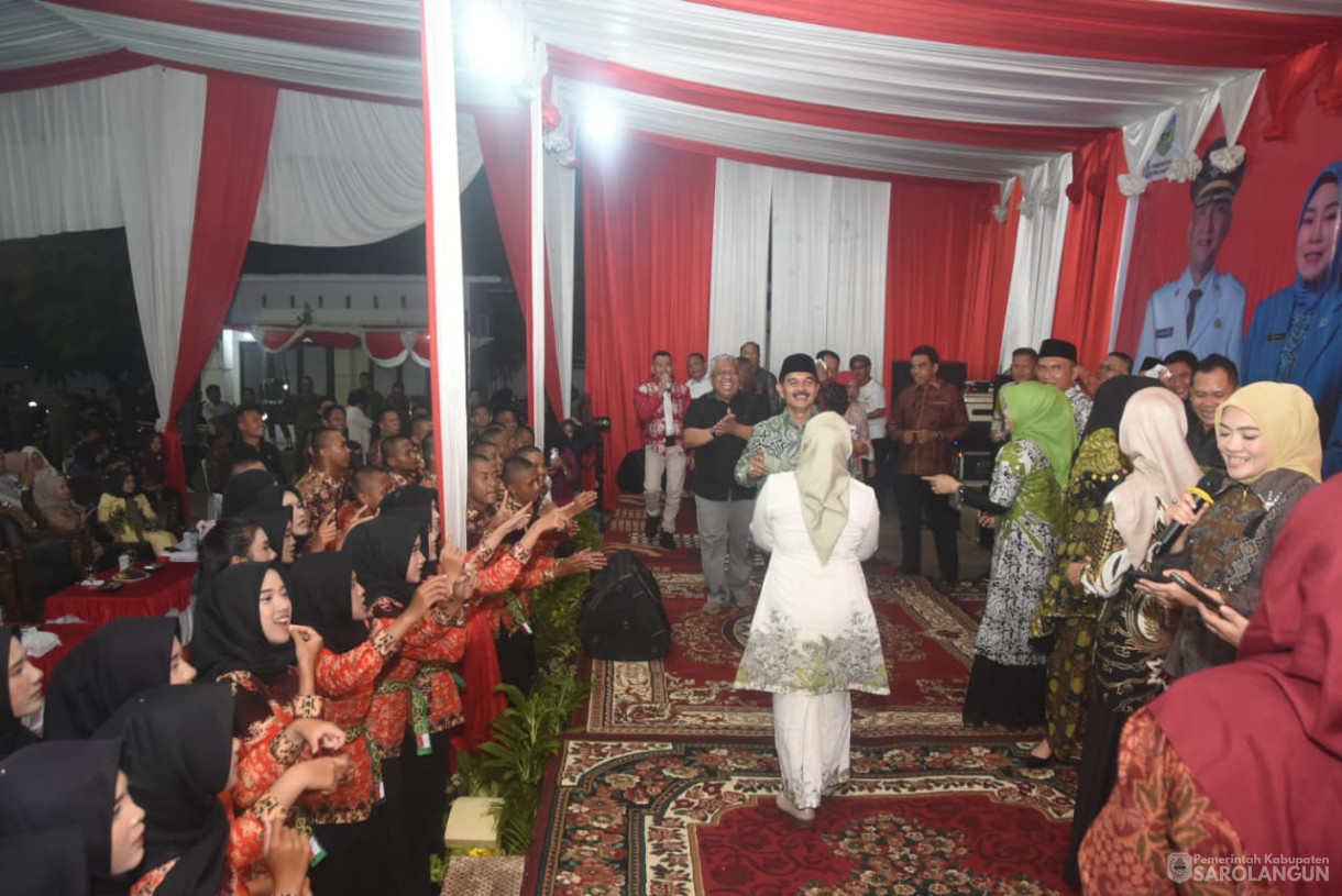 17 Agustus 2025&nbsp; Malam Resepsi Kenegaraan Dirgahayu Republik Indonesia di Rumah Dinas Bupati Sarolangun