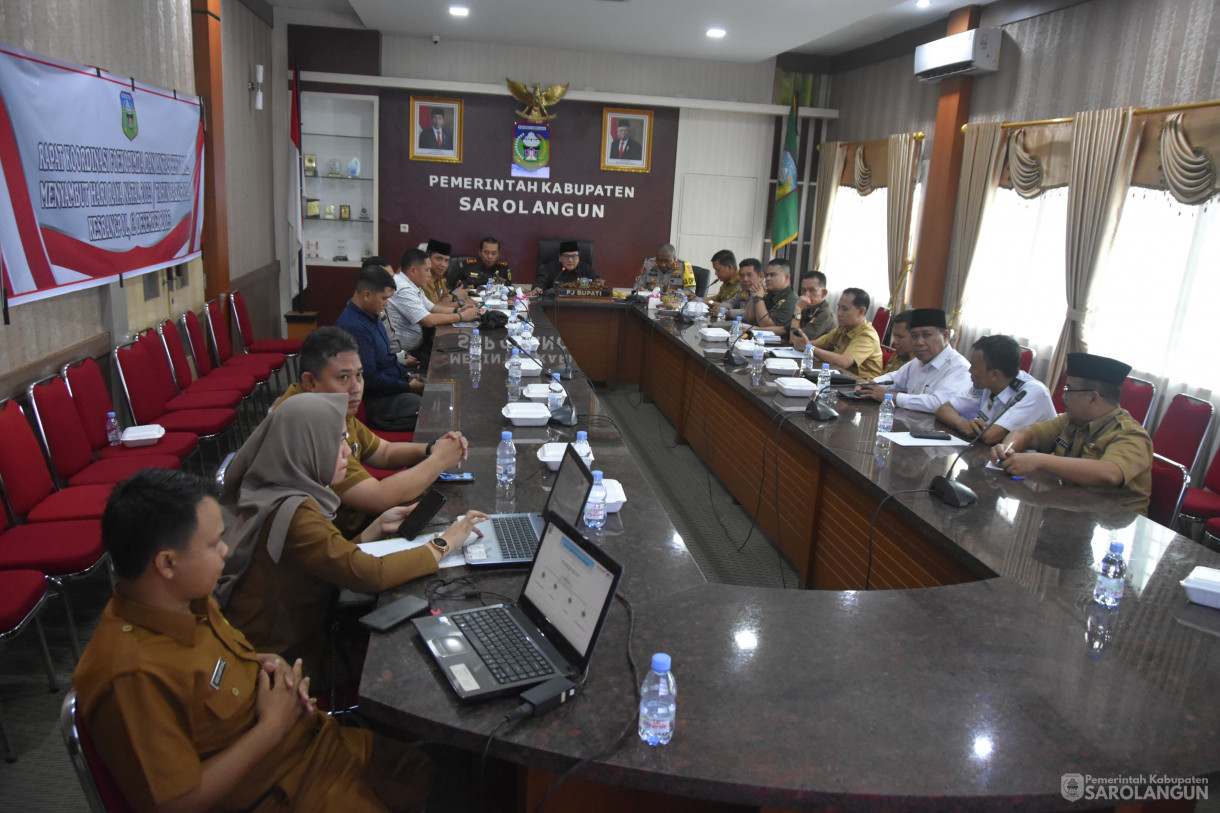 12 Desember 2023 - Rapat Forkopimda Persiapan Natal Dan Tahun Baru Di Ruang Pola Utama Kantor Bupati Sarolangun