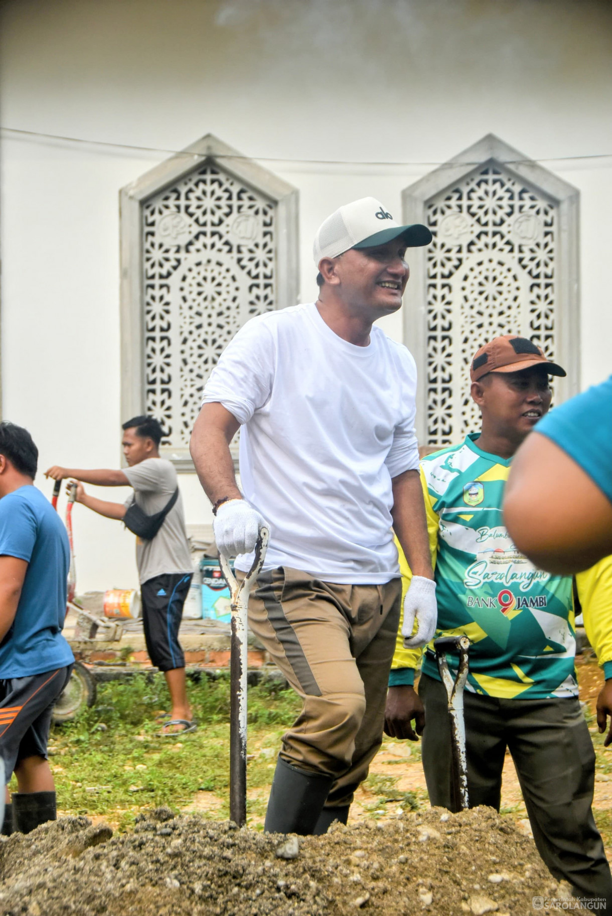 28 Juni 2025 -&nbsp;Gotong Royong Pembangunan Tempat Wudhu dan Toilet Masjid Jami Attaufiq Tanjung Rambai