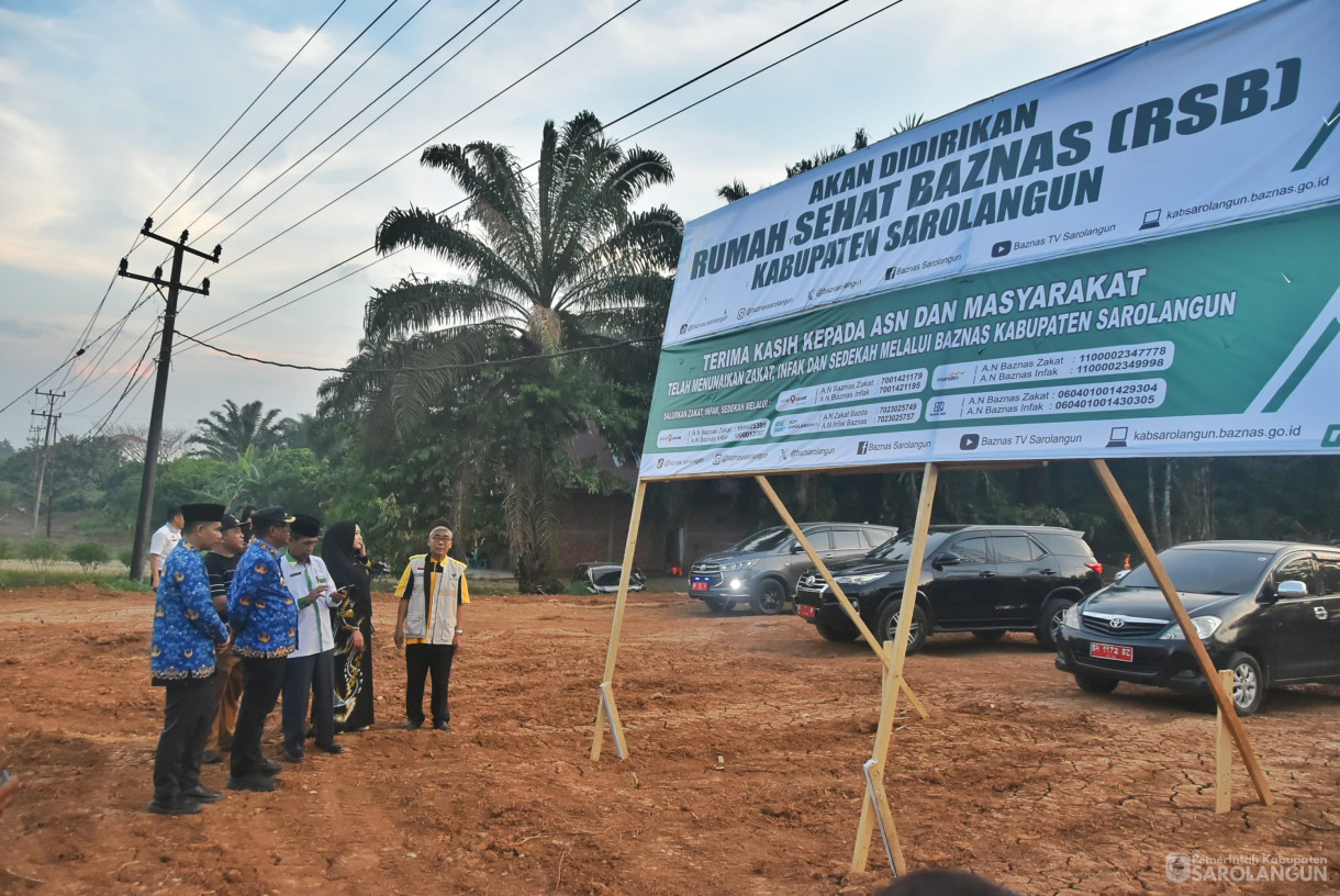 28 Oktober 2024 -&nbsp;Meninjau Pembangunan Rumah Sehat Baznas Kabupaten Sarolangun, Bertempat di Desa Tanjung Kecamatan Bathin VIII